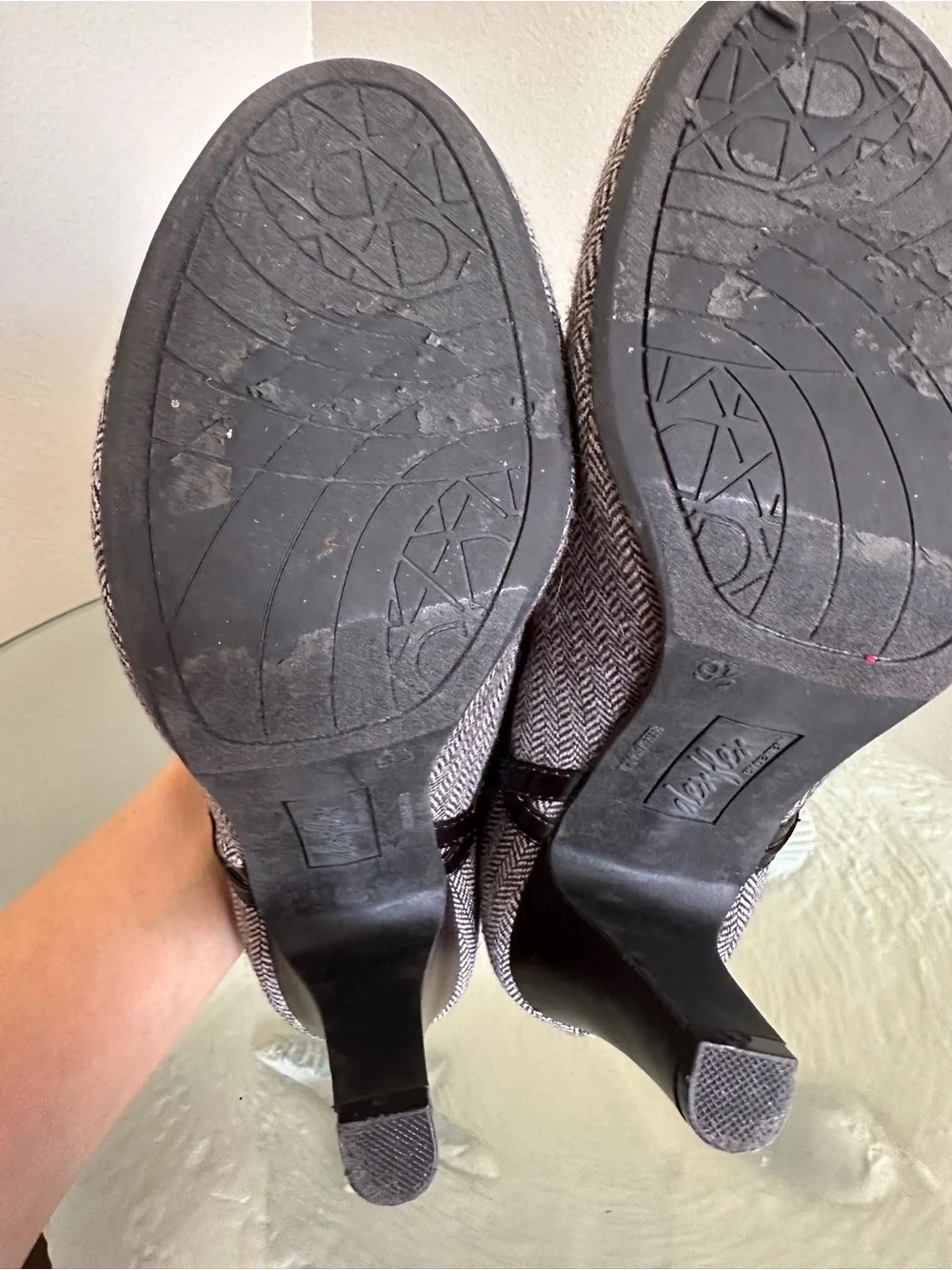 Dexflex Retro Pinup Herringbone T-Strap Heels 9.5⁠ runs small fits a size 9